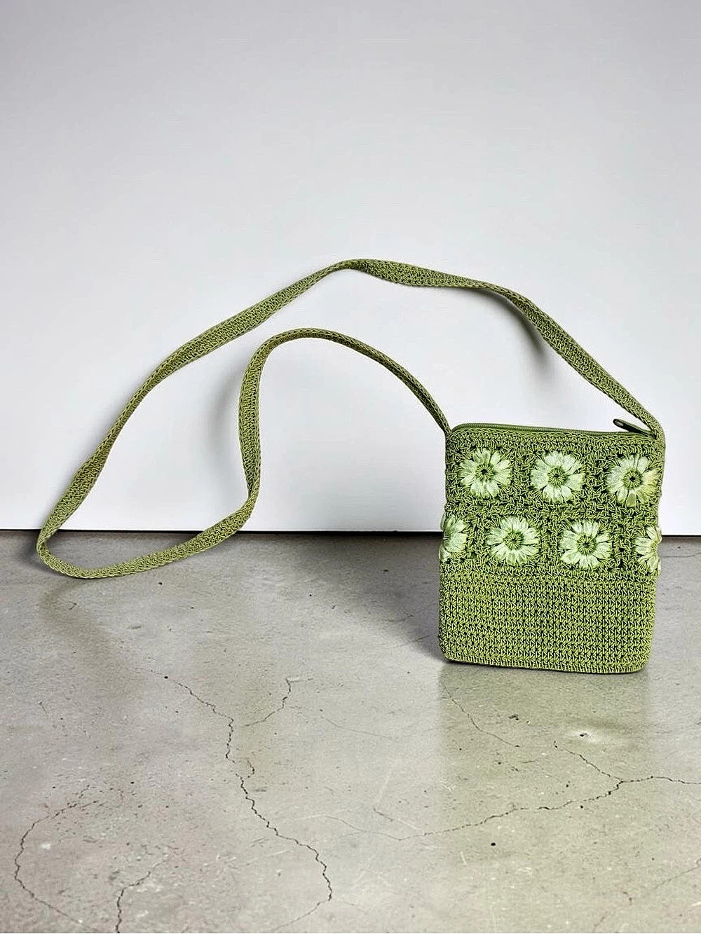 80’s Amanda Smith Floral Crochet Crossbody Bag in Green Like New